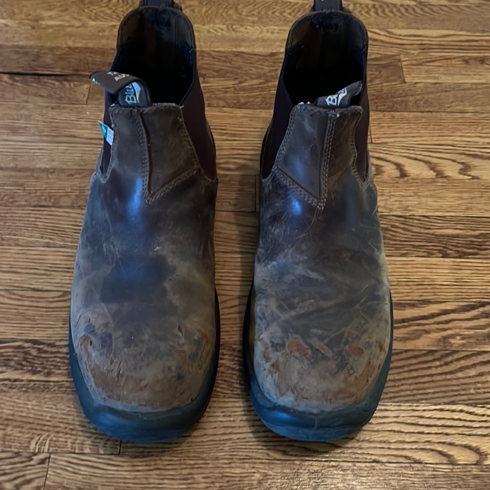 Blundstonesafety boots